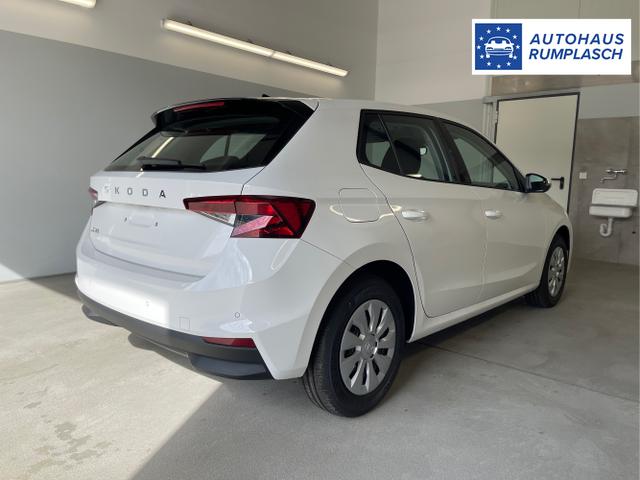 Skoda / Fabia / Weiß / / / 115PS Sitzheizung + App Connect