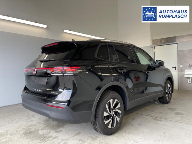 Volkswagen / Tiguan / Schwarz / / / eHybrid DSG 360°+Navi+Kessy+AHK