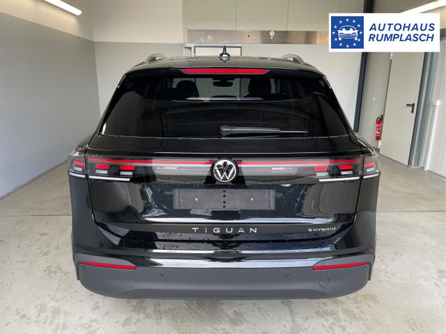 Volkswagen / Tiguan / Schwarz / / / eHybrid DSG 360°+Navi+Kessy+AHK