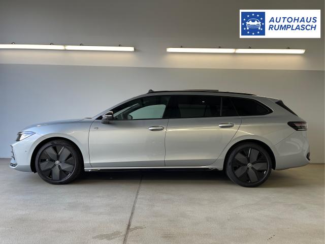 Volkswagen / Passat Variant / Silber / / / 265PS AHK+Pano+Harman Kardon