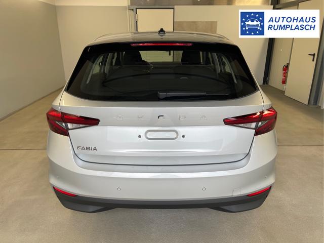 Skoda / Fabia / Silber / / / 95PS Sitzheizung+App-Connect