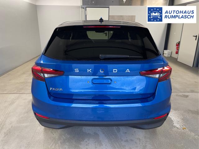 Skoda / Fabia / Blau / / / Selection 115PS DSG AHK+Dynamic+Kamera+Kessy+Alu16+Sitzheiz+Climatron+PDCvohi 