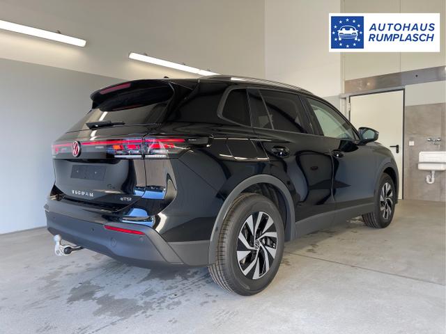 Volkswagen / Tiguan / Schwarz / / / 150PS eTSI DSG AHK+360°+IQ.Light+IQ.Drive+Navi