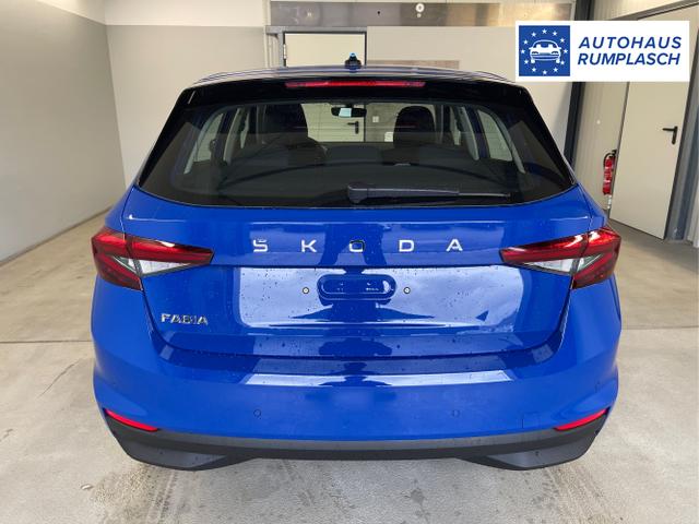 Skoda / Fabia / Blau / / / 95PS Sitzheizung+4 Jahre Garantie