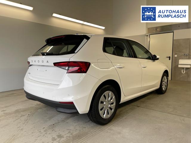 Skoda / Fabia / Weiß / / / 95PS Sitzheizung+4 Jahre Garantie