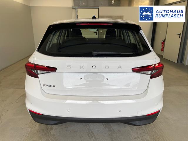 Skoda / Fabia / Weiß / / / 95PS Sitzheizung+4 Jahre Garantie