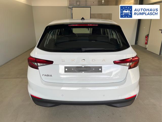 Skoda / Fabia / Weiß / / / 95PS Sitzheizung+App-Connect