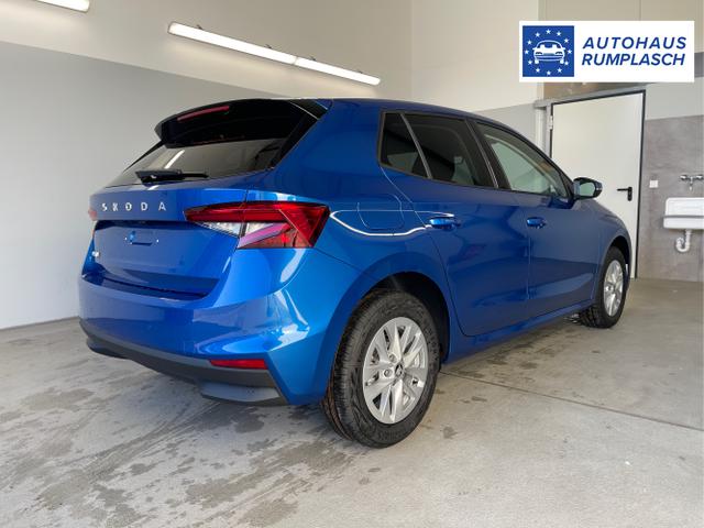 Skoda / Fabia / Blau / / / 115PS DSG Alu+AHK+Kessy+Kamera+GV5+Sitzheiz