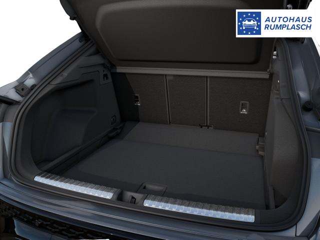 Audi Q3 NEU Sportback TFSI quattro S line Tech+AHK+Alu19+LEDplus+KlimaPlus+ExtSchwarz 
