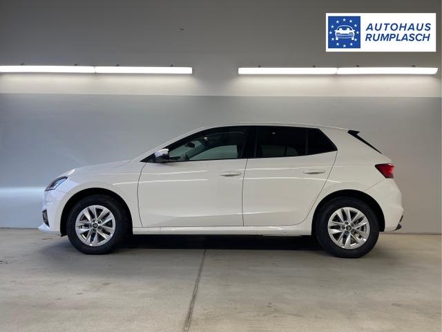 Skoda / Fabia / Weiß / / / 115PS AHK+Kessy+Kamera