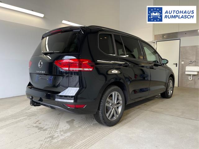 Volkswagen / Touran / Schwarz / / / 7Si+IQ.Light+TrailerAss+Cam