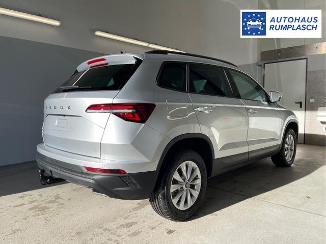 Skoda / Karoq / Silber / / / 150PS DSG AHK+Kamera+ACC+Kessy+Kamera+ParkPilot vo+hi+App
