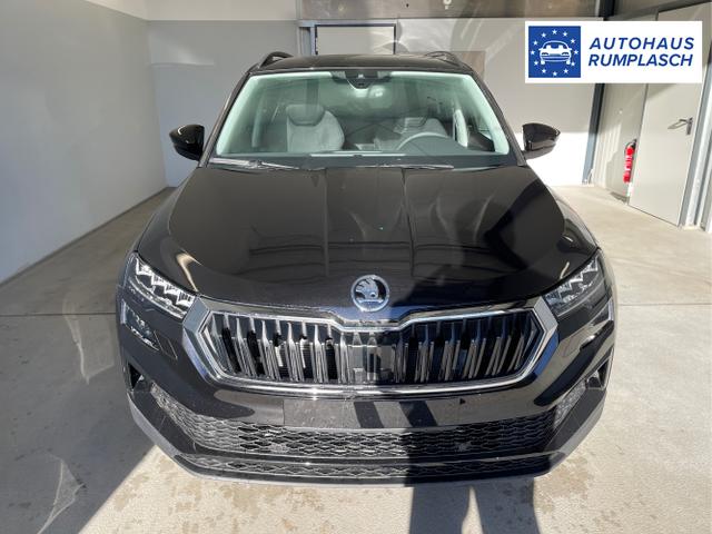 Skoda / Karoq / Schwarz / / / 150PS DSG AHK+Kamera+ACC+Kessy+Kamera+ParkPilot vo+hi+App