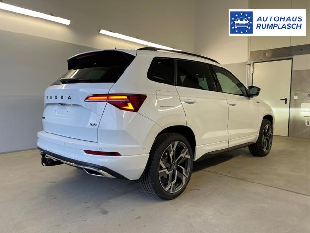 Skoda / Karoq / Wei&szlig; / / / TSI 4x4 360&deg;+19 Zoll+Navi+AHK+360&deg;+ACC+Frontscheibe beheizbar+Travel Assist