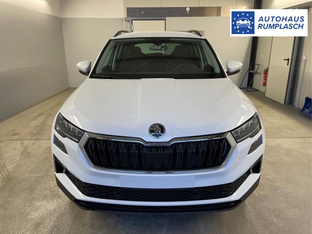 Skoda / Karoq / Wei&szlig; / / / 150PS DSG AHK+Kamera+ACC+Kessy+Kamera+ParkPilot vo+hi+App