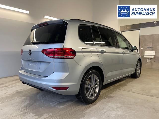 Volkswagen / Touran / Silber / / / 7Si+IQ.Light+TrailerAss+Cam