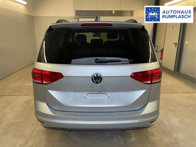Volkswagen / Touran / Silber / / / 7Si+IQ.Light+TrailerAss+Cam