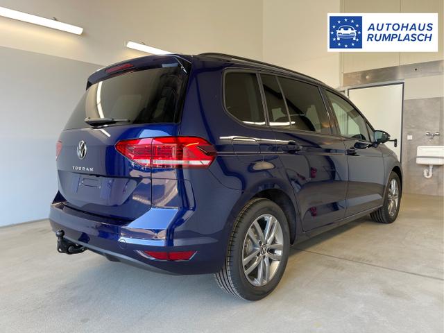 Volkswagen / Touran / Blau / / / 150PS 7Si+IQ.Light+TrailerAss+Cam+Navi+Kamera+Alarm+Kessy+App-Connect