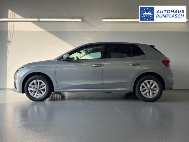 Skoda / Fabia / Silber / / / 115PS DSG GV5+AHK+Alu+Kessy+Climatronic+Sitzheiz+Kamera+Sunset
