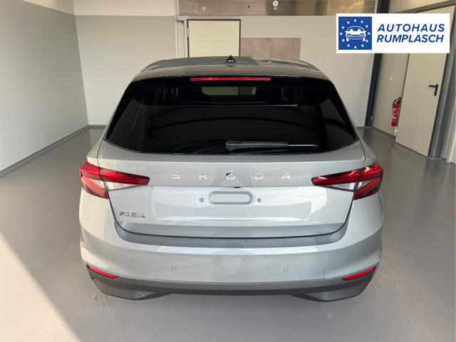 Skoda / Fabia / Silber / / / 115PS DSG GV5+AHK+Alu+Kessy+Climatronic+Sitzheiz+Kamera+Sunset