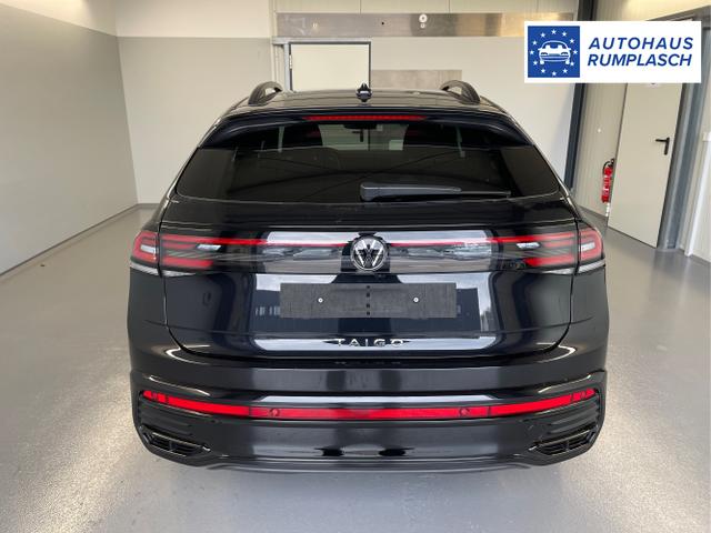 Volkswagen / Taigo / Schwarz / / / 150PS DSG Black Style+AHK