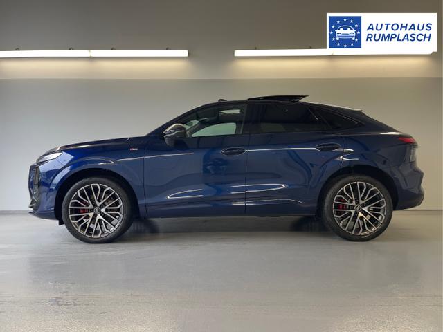 Audi / Q3 Sportback / Blau / / / TFSI 265 PS quattro S line Pano+TechPro+Matrix+AHK+HUD+Alu20+KlimaPlus+DCC+SONOS