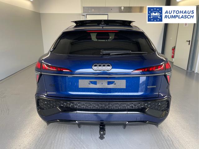 Audi / Q3 Sportback / Blau / / / TFSI 265 PS quattro S line Pano+TechPro+Matrix+AHK+HUD+Alu20+KlimaPlus+DCC+SONOS