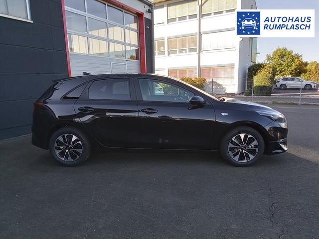 Kia Ceed Silver 1.5 T-GDI 6-Gang 