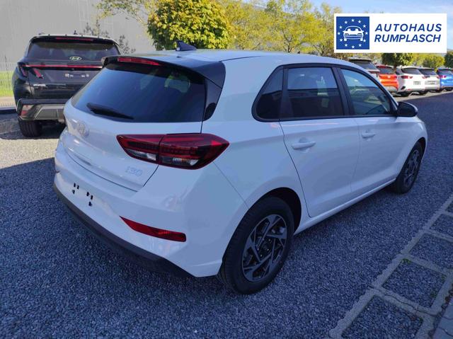 Hyundai i30 Family HB Family*Navi*LED*Shzg*Lhzg*PDC*Cam*16Zoll* 