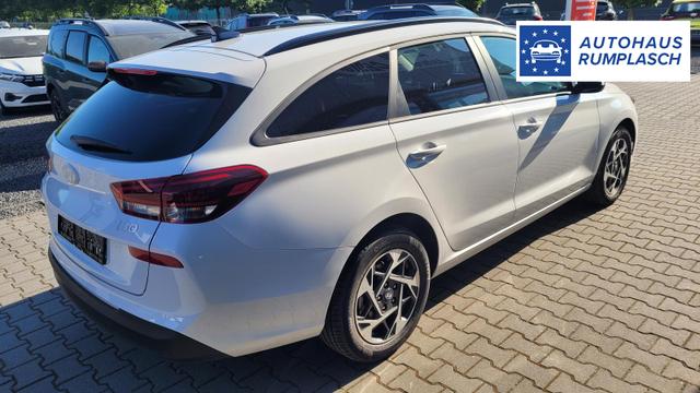 Hyundai i30 Kombi Smart SW Family*LED*Navi*Shzg*Lhzg*PDC*Cam*16Zoll* 