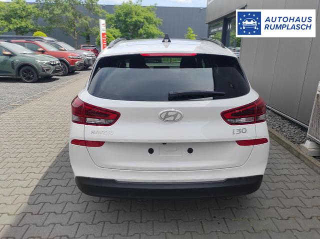 Hyundai i30 Kombi Smart SW Family*Navi*LED*Shzg*Lhzg*PDC*Cam*16Zoll* 