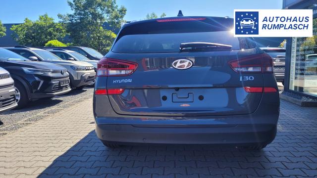 Hyundai i30 Kombi Family SW Family*Navi*LED*Shzg*Lhzg*PDC*Cam*16Zoll* 