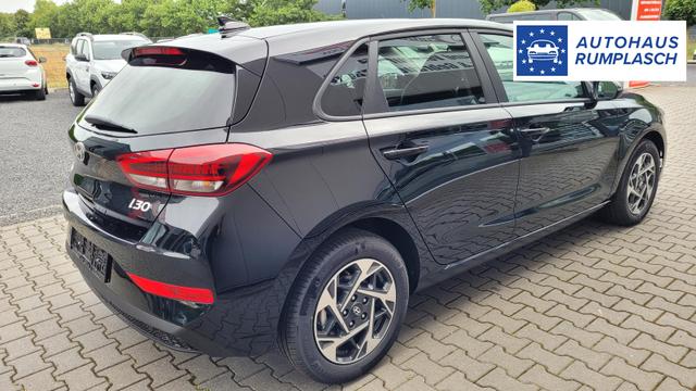 Hyundai i30 Familiy HB Family*LED*Navi*Shzg*Lhzg*PDC*Cam*16Zoll* 