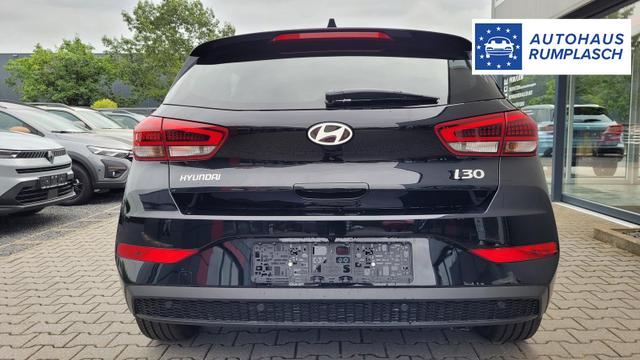 Hyundai i30 Familiy HB Family*LED*Navi*Shzg*Lhzg*PDC*Cam*16Zoll* 