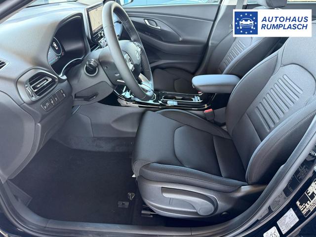 Hyundai i30 Fastback Prime 1.5 T-GDi mHev 7DCT / Navi PDC V&H + Kamera Keyless entry & GO LED *Frei Haus geliefert* 