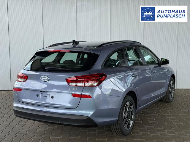 Hyundai i30 Kombi Smart 1.5 GDI / Navi PDC V.&H + Kamera LED Tempomat Alu 16" 