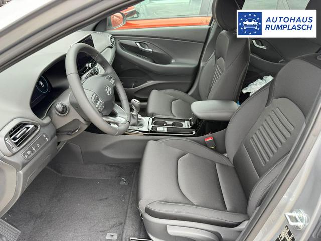 Hyundai i30 Kombi Comfort 1.5 DPI / Sitz + Lenkradheizung LED Navi Tempomat PDC V.&H Kamera Alu 17" 