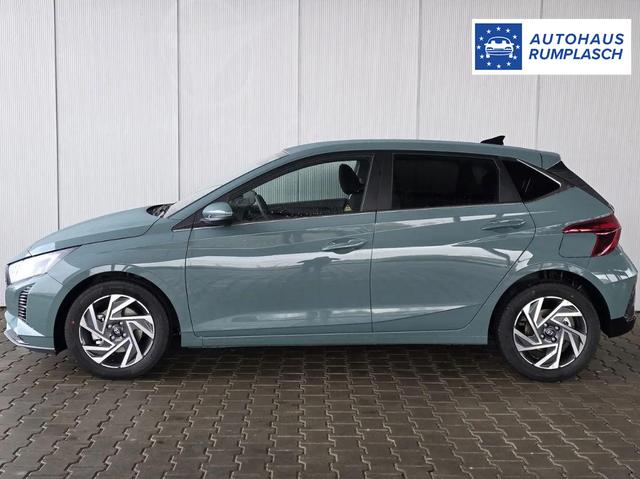 Hyundai i20 Comfort 1.2 MPI / Sitz + Lenkradheizung Navi Tempomat PDC Kamera Alu 16" *Frei Haus geliefert, ab der 2. Bestellung* 