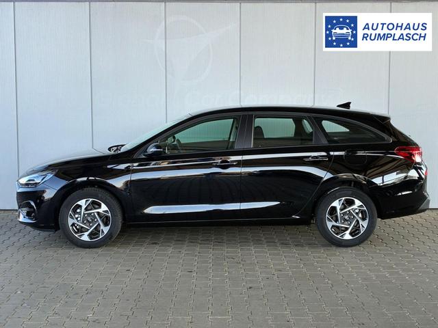 Hyundai i30 Kombi Comfort 1.5 GDI 95PS 6MT Navi / PDC V&H. m. Kamera LED Nebel 15'' LM 