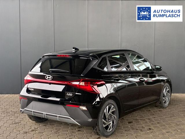 Hyundai i20 Pure 1.2 MPI / Navi PDC Hinten + Kamera Abgedunkelte Scheiben Tempomat Alu 16" 