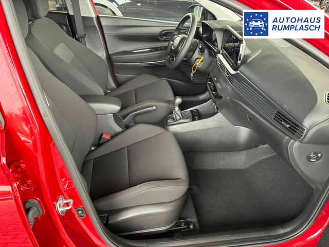 Hyundai BAYON Comfort Plus 1.2 MPI / Navi PDC m. Kamera Klimaautom./ LED Sitz & Lenkr.Heiz/ Alu16 