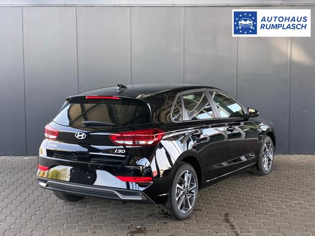 Hyundai i30 Comfort Plus 1.0 T-GDI Navi / PDC V+H mit Kamera Shz Vorne LED Alu 17'' 