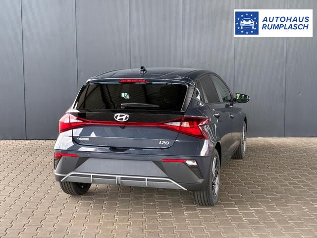 Hyundai i20 Pure 1.2 MPI / Navi PDC Hinten + Kamera Abgedunkelte Scheiben Tempomat Alu 16" 
