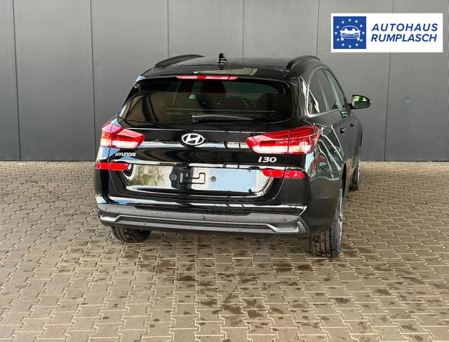 Hyundai i30 Kombi Comfort Plus 1.0 TGDI DCT/ Navi / Sitz + Lenkradheizung PDC V&H Kamera LED Alu 17" 