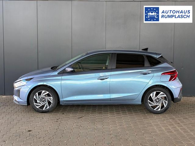 Hyundai i20 Pure 1.2 MPI / Navi PDC Hinten + Kamera Abgedunkelte Scheiben Tempomat Alu 16" 