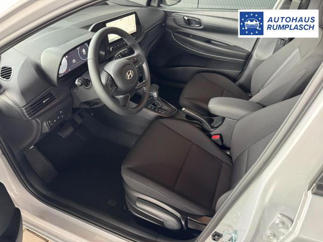 Hyundai i20 Go Plus! 1.0 T-GDI 90PS 7-DCT / Navi Spurhalteassistent /Tempomat Kamera Sitz + Lenkradheizung Alu 16'' 