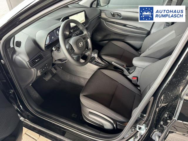 Hyundai i20 Go Plus! 1.0 T-GDI 90PS 7-DCT / Navi Spurhalteassistent /Tempomat Kamera Sitz + Lenkradheizung Alu 16'' 