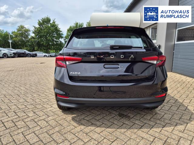 Skoda Fabia 1.0 TSI 115PS DSG Selection 5-türig Rückf.Kamera Parksensoren Sitzheizung Multifunktionslenkrad Klima Skoda-Radio Bluetooth Touchscreen Tempomat Nebelsch. Apple CarPlay + Android Auto 