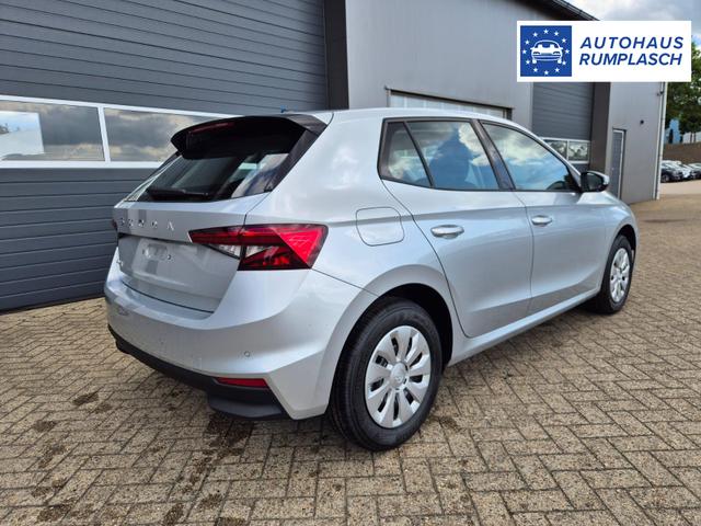 Skoda Fabia 1.0 TSI 115PS DSG Selection 5-türig Rückf.Kamera Parksensoren Sitzheizung Multifunktionslenkrad Klima Skoda-Radio Bluetooth Touchscreen Tempomat Nebelsch. Apple CarPlay + Android Auto 