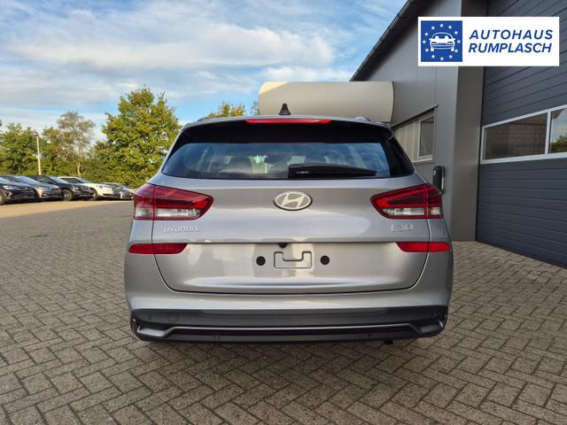 Hyundai i30 Kombi 1.5 T-GDI 95PS Sitzheizung Lenkradheizung Klima Tempomat Navi Apple CarPlay + Android Auto PDC v+h Rückf.Kamera 16-LM 